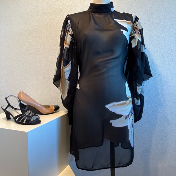 Va Va Voom sheer floral black art dress open back hi neck cape sleeve - Picture 15 of 16